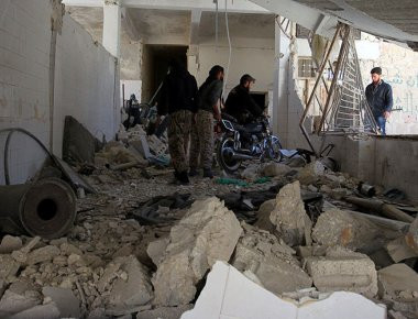 Συρία: Βομβιστική επίθεση αυτοκτονίας στην Δαμασκό - 18 νεκροί, αποτράπηκαν 2 ακόμη επιθέσεις (φωτό, βίντεο) (upd)